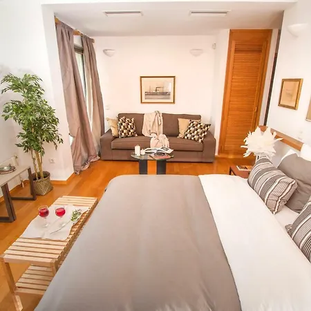 Luxurious - Sea View! Apartment Athens
