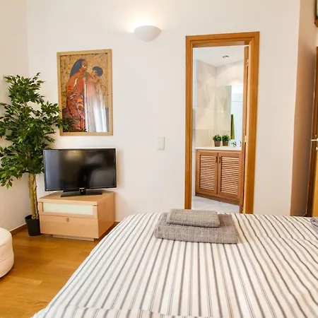 Luxurious - Sea View! Apartment Athens